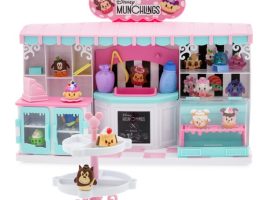 Disney Munchlings Minnie Mouse’s Bake Shop Play Set is available online for purchase