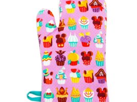Mickey Mouse and Friends Cupcake Oven Mitt – Mousewares is now available