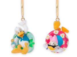 Donald and Daisy Duck Earrings by BaubleBar has hit the shelves