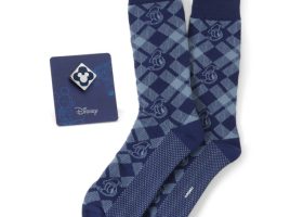 Donald Duck Socks and Lapel Pin Gift Set – Purchase Online Now