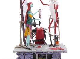 Jack Skellington and Sally Light-Up and Sound Figure – The Nightmare Before Christmas now available online