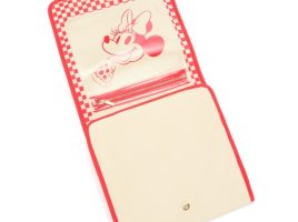 Minnie Mouse Jewelry Roll – Exclusive has hit the shelves for purchase