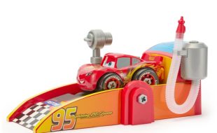 Lightning McQueen Mechanic Shop & Launcher Play Set is now out