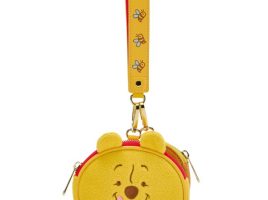 Winnie the Pooh Wristlet and Bag Charm Set – Exclusive is now out for purchase