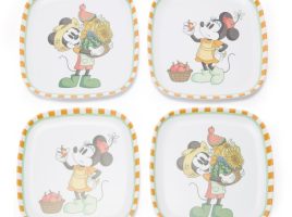 Mickey and Minnie Mouse Fruit Stand Plate Set now available online