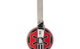 Red LIGHTSABER Light-up Pin – Star Wars is now available
