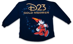 D23-Exclusive Gold Member Sorcerer Mickey Mouse Spirit Jersey for Adults – Fantasia now out for purchase