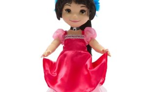 Disney Animator’s Collection ”it’s a small world” France Singing Doll – 15” now out for purchase