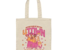 4★Town Canvas Tote Bag – Turning Red is available online