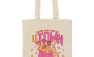 4★Town Canvas Tote Bag – Turning Red is available online