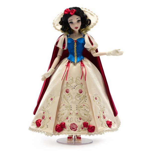Elsa ''Let Your Love Shine'' Figure by Precious Moments - Frozen