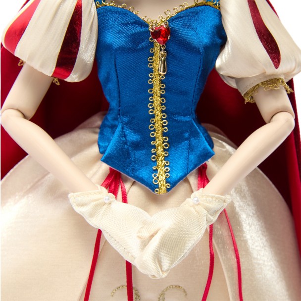 Snow White Limited Edition Doll - 17'' - Shanghai Disneyland