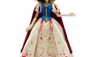 Snow White Limited Edition Doll – 17” – Shanghai Disneyland