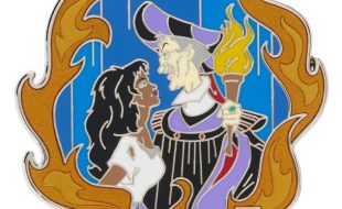 Esmeralda and Frollo Pin – The Hunchback of Notre Dame 30th Anniversary – Limited Release
