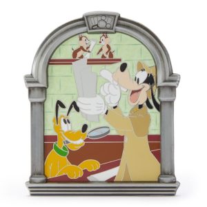 Goofy and Friends - Disney Daring Detectives Jumbo Pin - Limited Edition