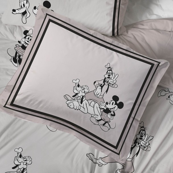 Mickey Mouse and Friends Bedding Set - Twin / Full / Queen / King