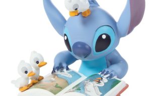 Stitch and Ducklings ”I’m Lost” Mini Figure by Precious Moments – Lilo & Stitch has hit the shelves