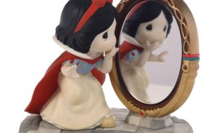 Snow White and Magic Mirror ”Your Kindness Shines Through” Figure by Precious Moments has hit the shelves