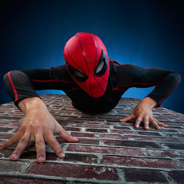 Spider-Man Electronic Expressive Mask by Hasbro - Spider-Man Homecoming - Marvel Legends Series