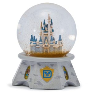 Cinderella Castle Light-Up Snow Globe - Walt Disney World