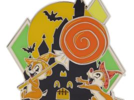 Chip ‘n Dale Glow-in-the-Dark ”Happy Halloween” Pin