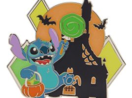 Stitch Glow-in-the-Dark ”Happy Halloween” Pin – Lilo & Stitch