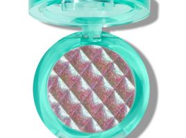 Flounder ”Not a Guppy” Multi-chrome Highlighter by ColourPop – The Little Mermaid