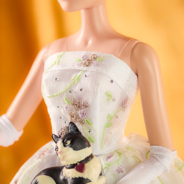 Mia Thermopolis Limited Edition Doll - The Princess Diaries - 17'' - D23 The Ultimate Disney Fan Event