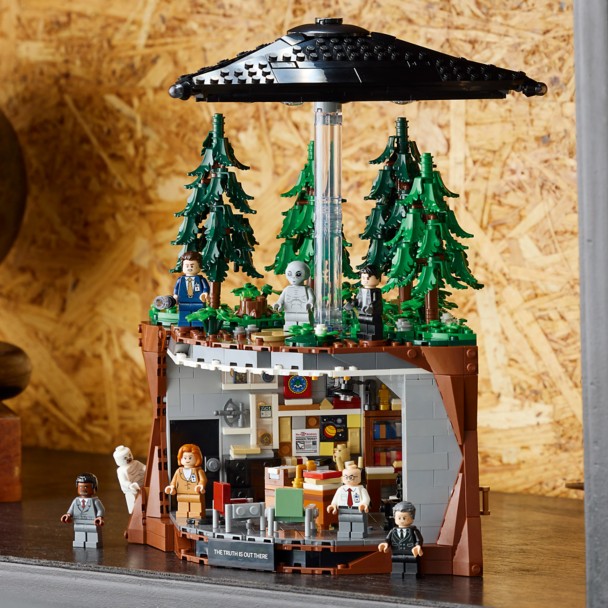 LEGO® Ideas The X-Files The Truth Is Out There 21369