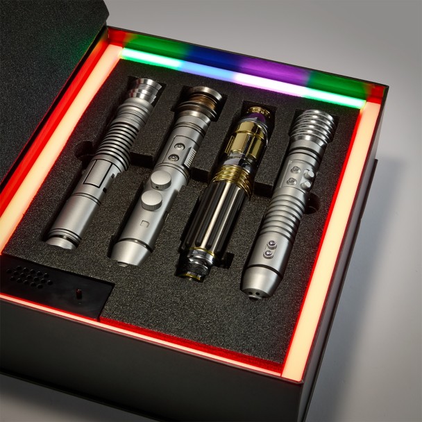 Arresting the Chancellor Legacy LIGHTSABERS Hilt Set – Star Wars – D23 The Ultimate Disney Fan Event – Limited Edition Arresting the Chancellor Legacy LIGHTSABERS Hilt Set – Star Wars – D23 The Ultimate Disney Fan Event – Limited Edition