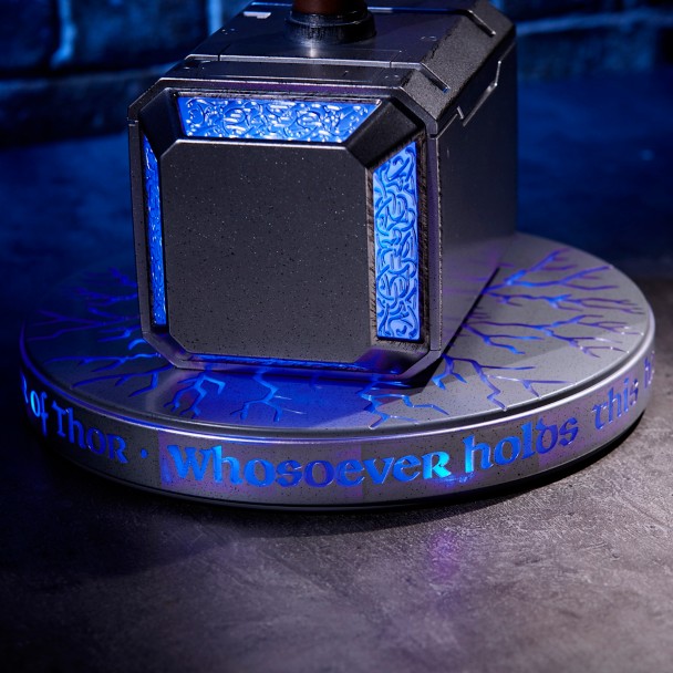 Thor Mjölnir Hammer with Lights and Sound Effects - Marvel Vault