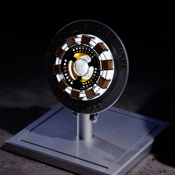 Iron Man Mark I Arc Reactor with Lights - Marvel Vault