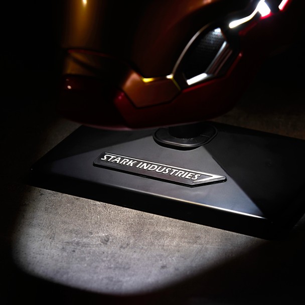 Iron Man LXXX Electronic Helmet with Light and Sound Effects - Marvel Vault