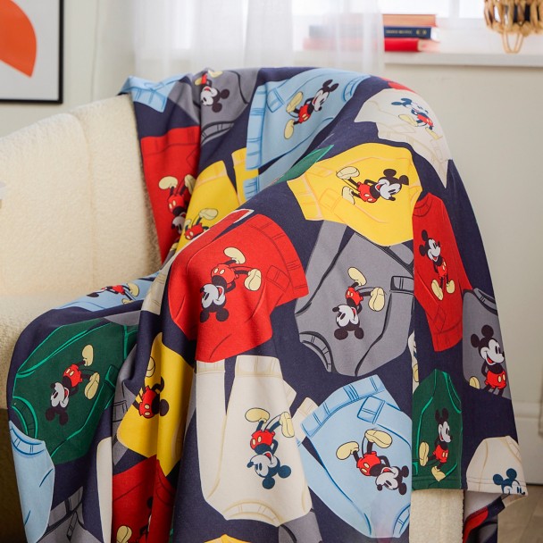 Mickey Mouse Sweaters Throw Blanket