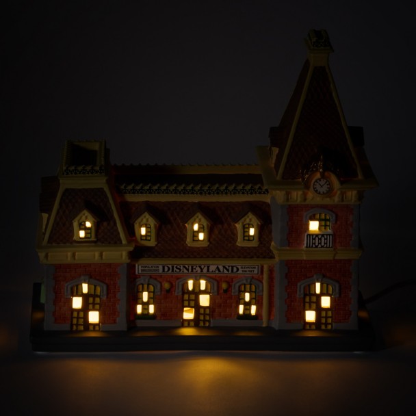 Disneyland Railroad Station Light Up Figure - Disney Signature Collectibles Small Kingdom - D23 The Ultimate Disney Fan Event