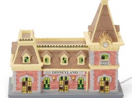 Disneyland Railroad Station Light Up Figure – Disney Signature Collectibles Small Kingdom – D23 The Ultimate Disney Fan Event
