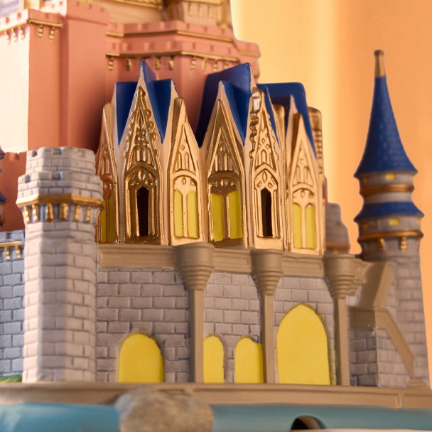 Cinderella Castle Light Up Figure - Walt Disney World - Disney Signature Collectibles Small Kingdom - D23 The Ultimate Disney Fan Event