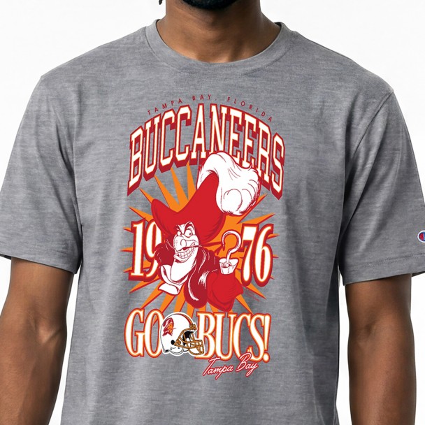 Captain Hook - Tampa Bay Buccaneers T-Shirt for Adults - Gray - Disney  Champion NFL