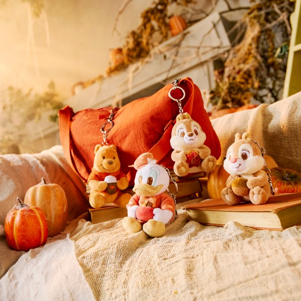 Winnie the Pooh ''Fall Vibes'' Plush Keychain Bag Charm - 4 1/2'' - Exclusive