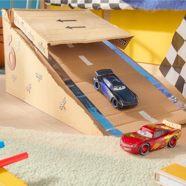 Lightning McQueen and Jackson Storm Die Cast Twin Pack - Cars