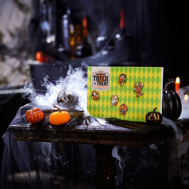 Mickey Mouse and Friends 13-Day Halloween Countdown Calendar Mystery Pin Set - Limited Edition