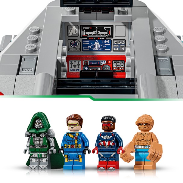 LEGO® Avengers Doomsday Quinjet 76347